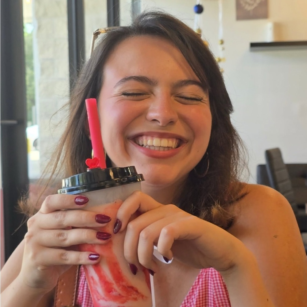 Meet your Posher, Andrea